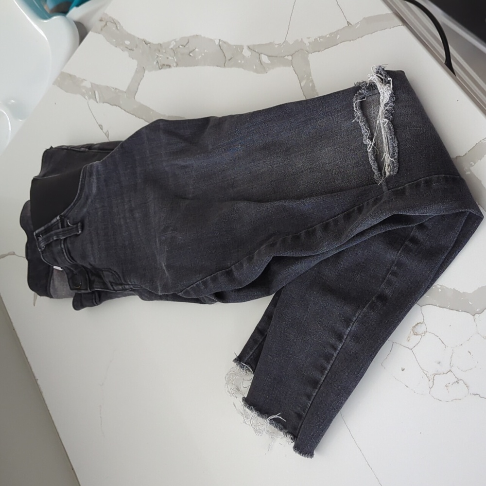 Ripped detail gray/black maternity jeggings